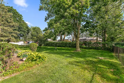 540 Meadow Avenue Frankfort IL 60423