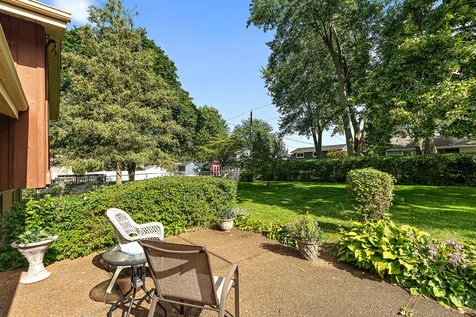540 Meadow Avenue Frankfort IL 60423