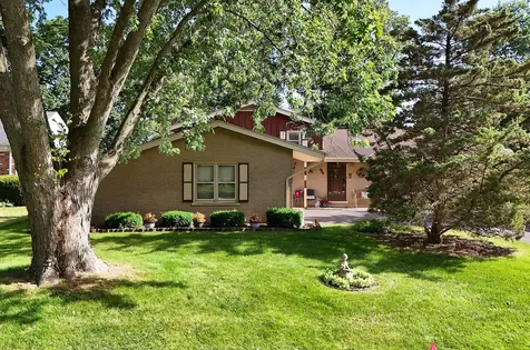 540 Meadow Avenue Frankfort IL 60423