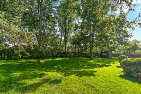 540 Meadow Avenue Frankfort IL 60423