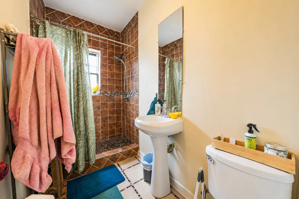 1707 West Wallen Avenue Chicago IL 60626