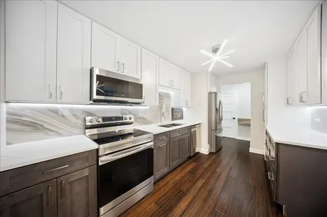 1515 East Central Road Arlington Heights IL 60005