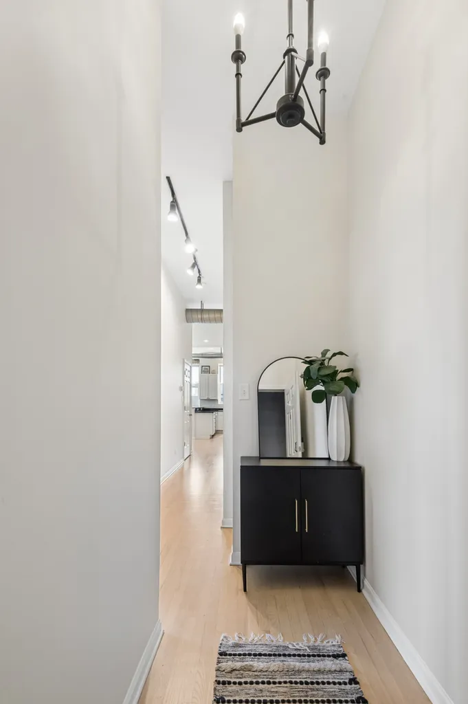 949 North Willard Court Chicago IL 60642