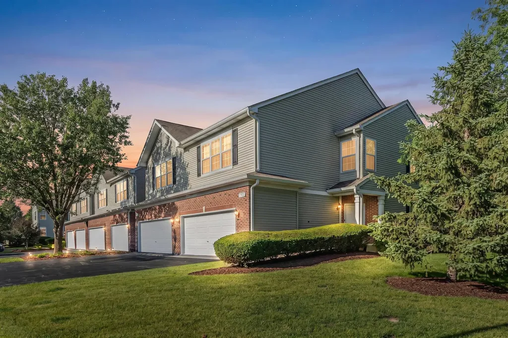 158 North Palmer Drive Bolingbrook IL 60490