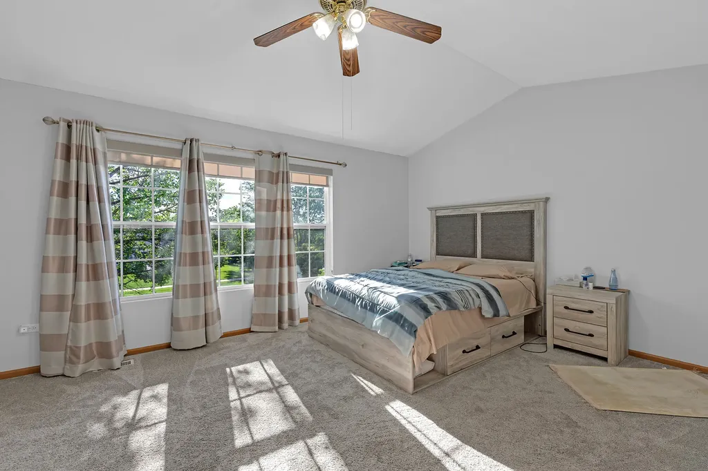158 North Palmer Drive Bolingbrook IL 60490