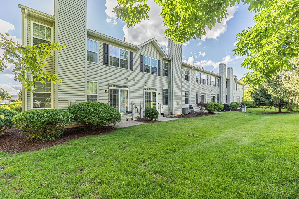 158 North Palmer Drive Bolingbrook IL 60490