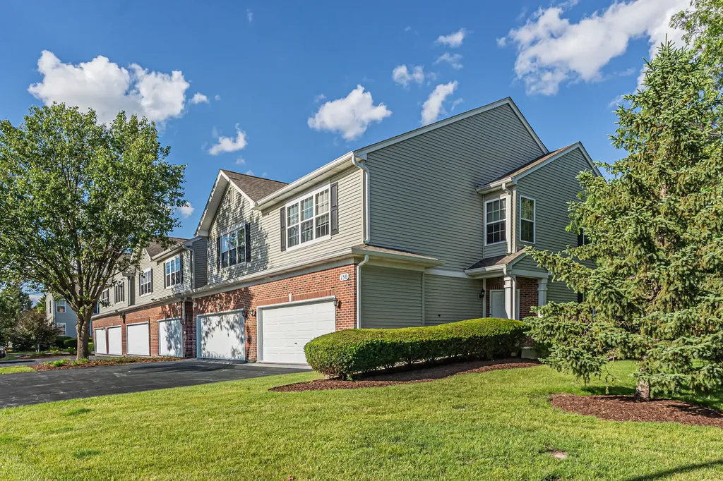 158 North Palmer Drive Bolingbrook IL 60490