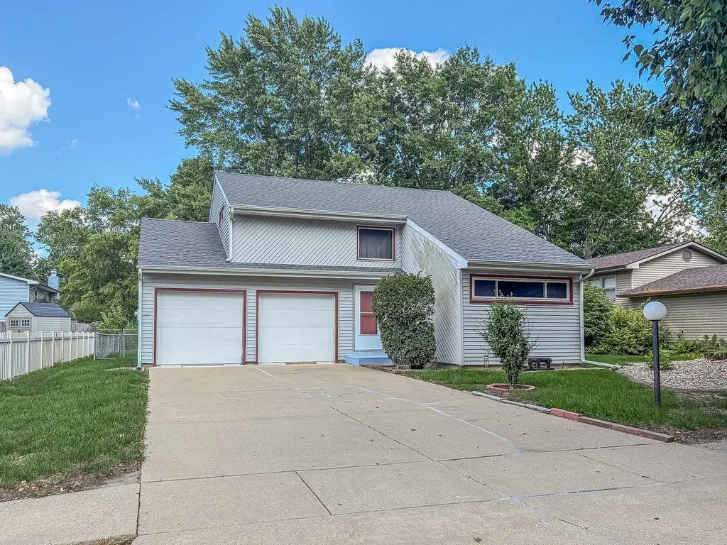 2314 Mulberry Court Champaign IL 61821