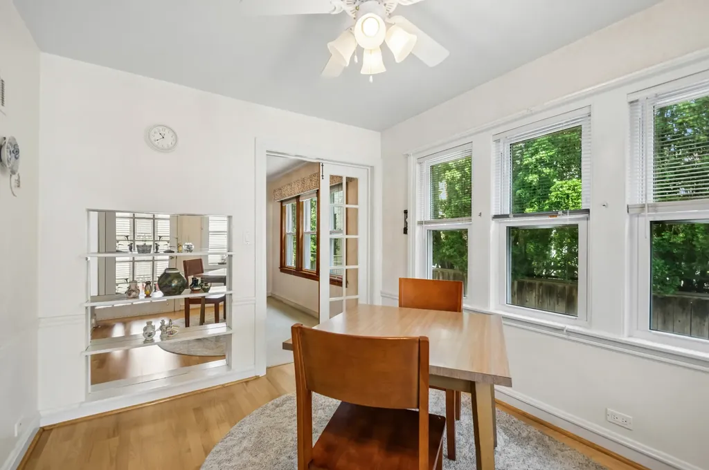 6241 North Leroy Avenue Chicago IL 60646