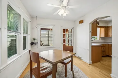 6241 North Leroy Avenue Chicago IL 60646