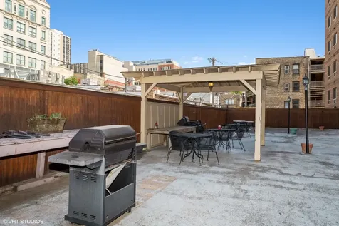 607 West Wrightwood Avenue Chicago IL 60614