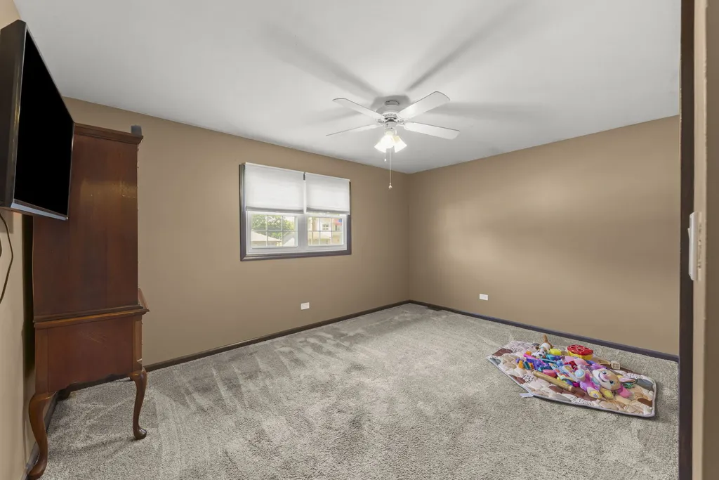 1644 Verdin Lane Naperville IL 60565