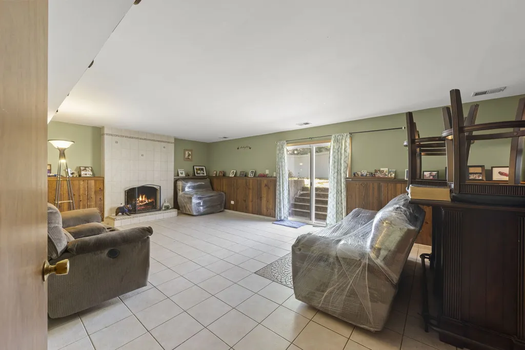 1644 Verdin Lane Naperville IL 60565
