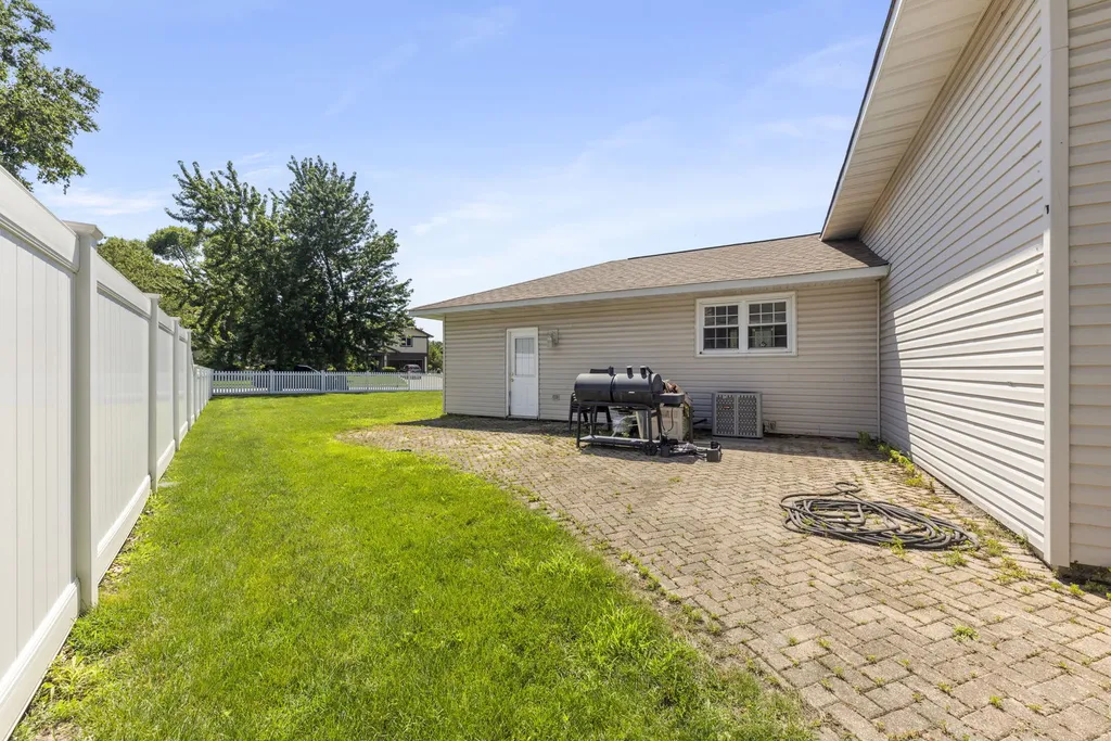 1644 Verdin Lane Naperville IL 60565