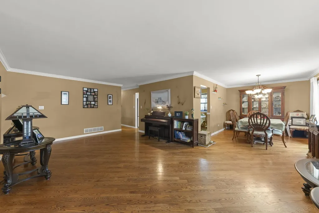 1644 Verdin Lane Naperville IL 60565