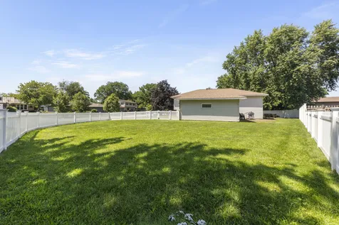 1644 Verdin Lane Naperville IL 60565