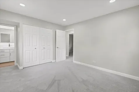 590 Durham Court Hoffman Estates IL 60169