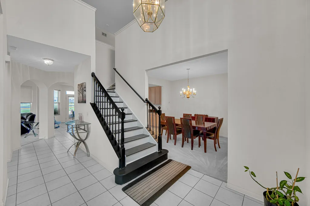 184 Fox Bend Circle Bolingbrook IL 60440