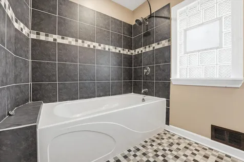 1426 South 18th Avenue Maywood IL 60153