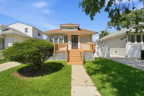 1426 South 18th Avenue Maywood IL 60153