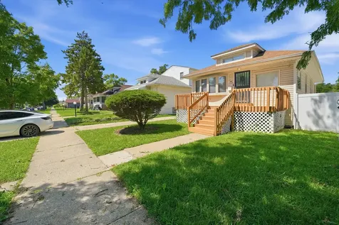 1426 South 18th Avenue Maywood IL 60153