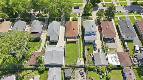 1426 South 18th Avenue Maywood IL 60153