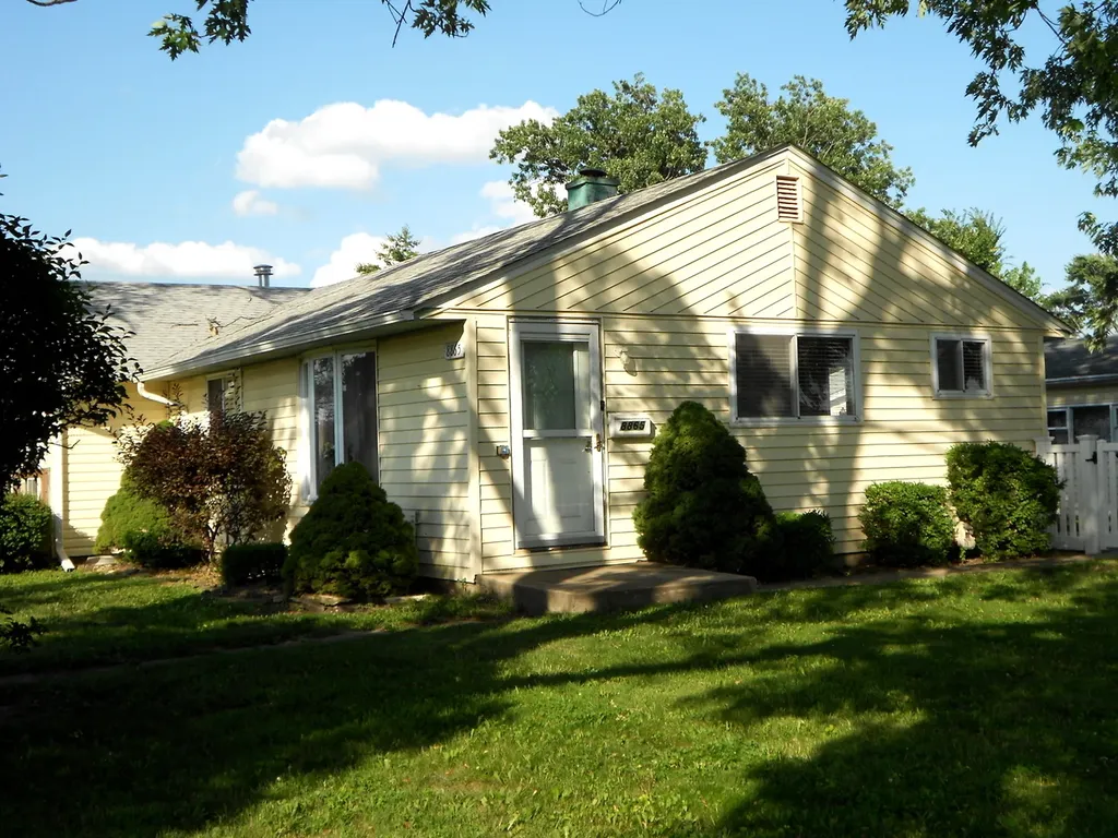 8865 South Ryan Road Hometown IL 60456