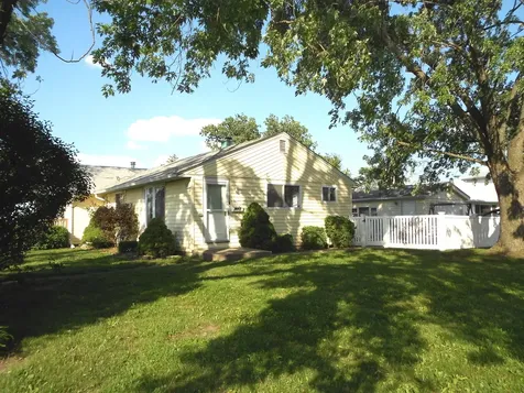 8865 South Ryan Road Hometown IL 60456