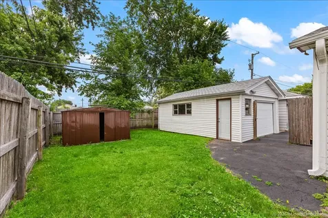 8875 South Corcoran Road Hometown IL 60456