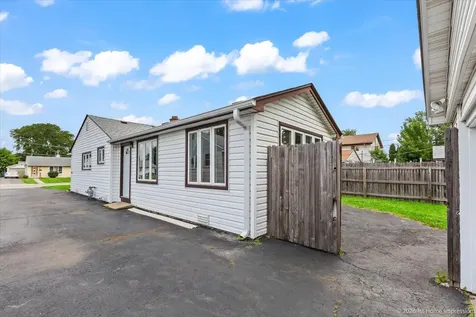 8875 South Corcoran Road Hometown IL 60456