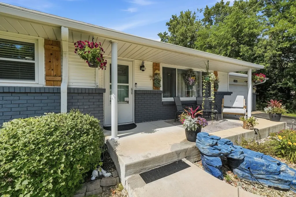 835 Somerset Street New Lenox IL 60451