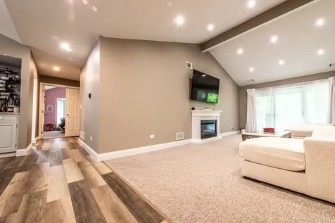 1857 West Ashbury Lane Inverness IL 60067