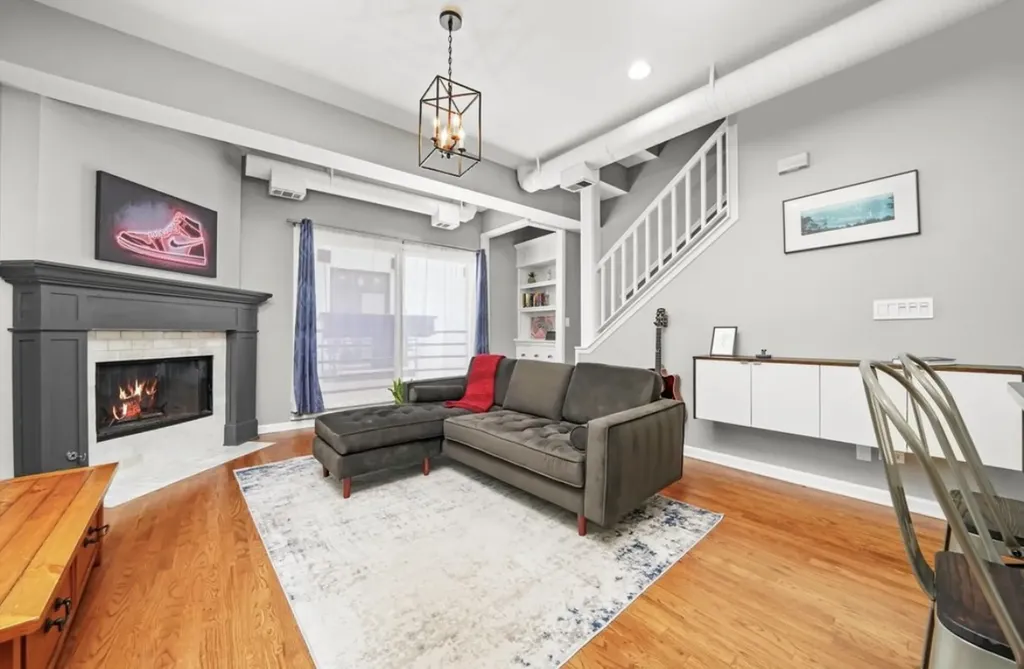 2231 North Lister Avenue Chicago IL 60614