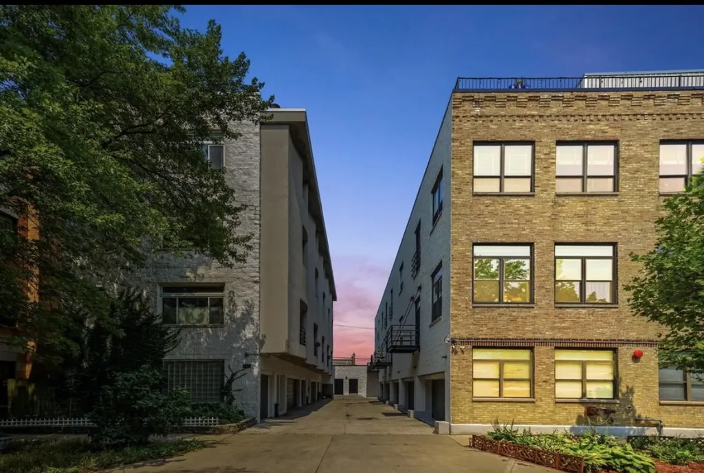 2231 North Lister Avenue Chicago IL 60614