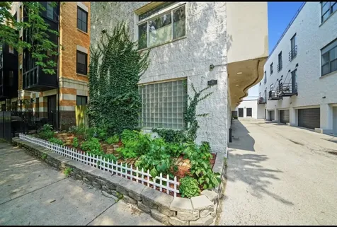 2231 North Lister Avenue Chicago IL 60614