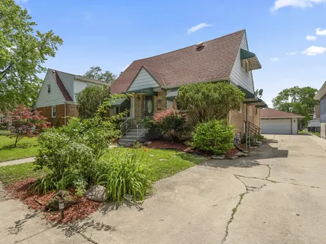 17552 Roy Street Lansing IL 60438