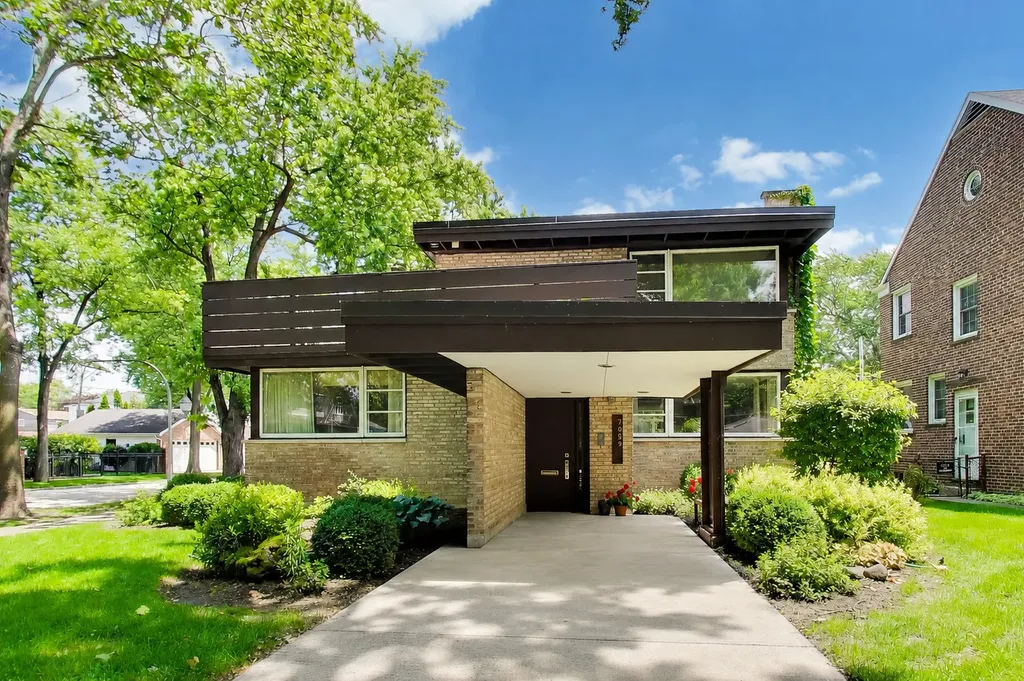 7059 North Olcott Avenue Chicago IL 60631