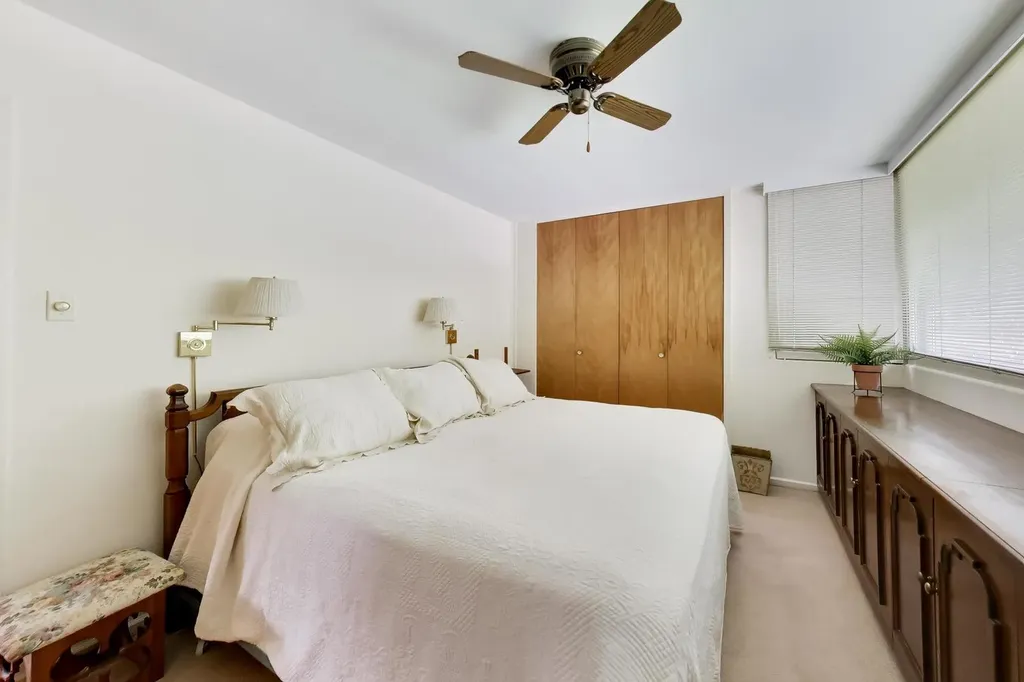 7059 North Olcott Avenue Chicago IL 60631