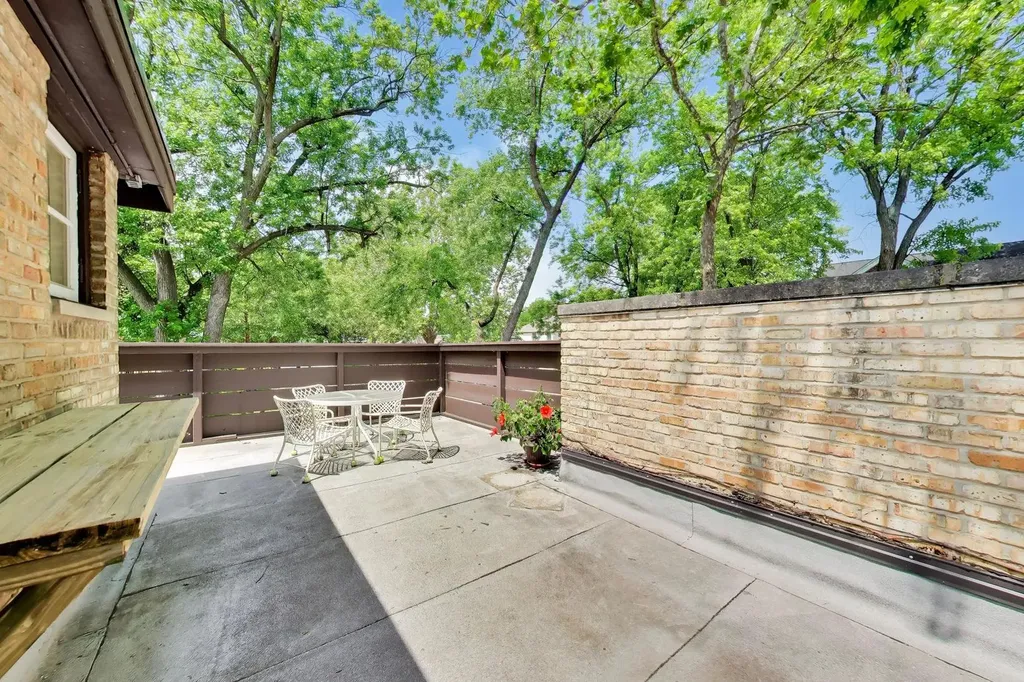 7059 North Olcott Avenue Chicago IL 60631