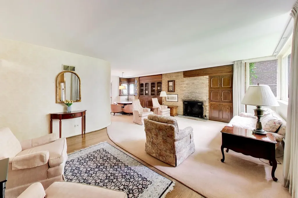7059 North Olcott Avenue Chicago IL 60631