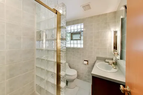7059 North Olcott Avenue Chicago IL 60631