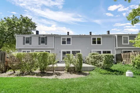 2210 Langdon Place Hoffman Estates IL 60169