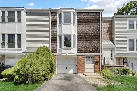 2210 Langdon Place Hoffman Estates IL 60169