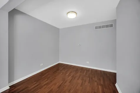 2210 Langdon Place Hoffman Estates IL 60169