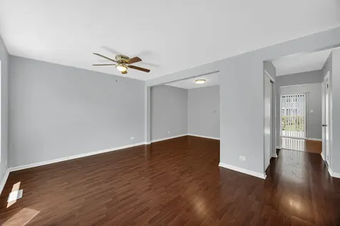 2210 Langdon Place Hoffman Estates IL 60169