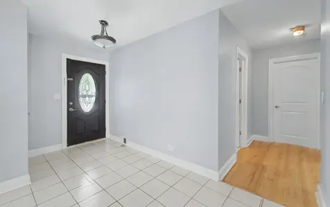 770 Cordial Drive Des Plaines IL 60018