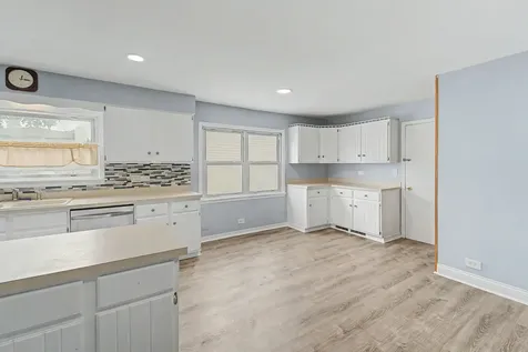 770 Cordial Drive Des Plaines IL 60018
