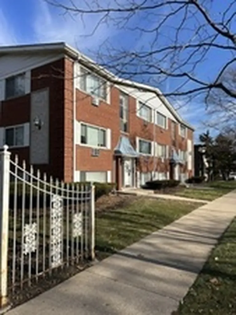658 Washington Boulevard Oak Park IL 60302