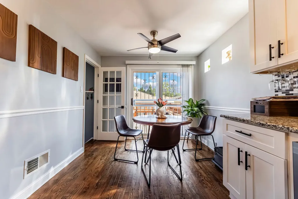 3507 West 77th Street Chicago IL 60652