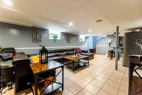 3507 West 77th Street Chicago IL 60652